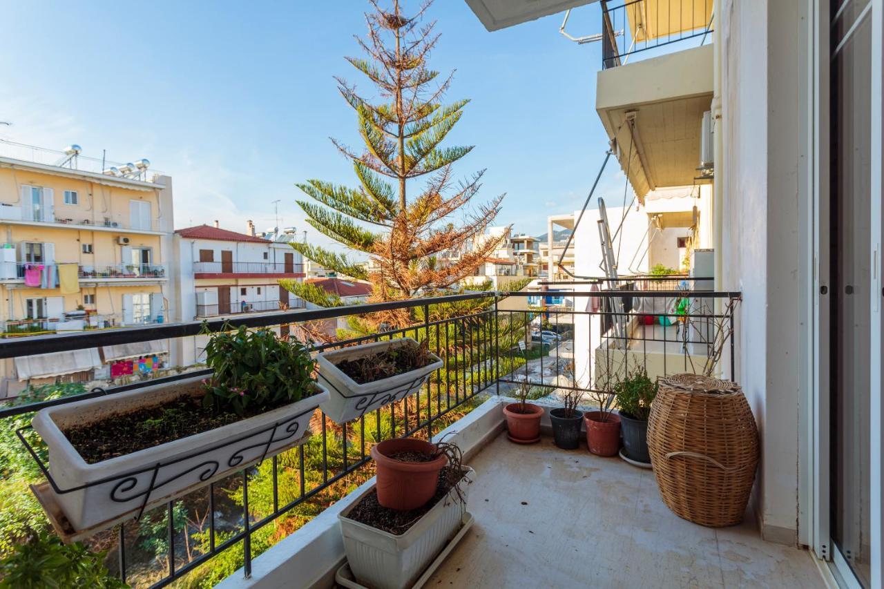 Bright Comfy Flat Near The Beach & The City Center Каламата Экстерьер фото